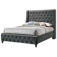 CrownMark Giovani Queen Button Trufted Upholstered Bed