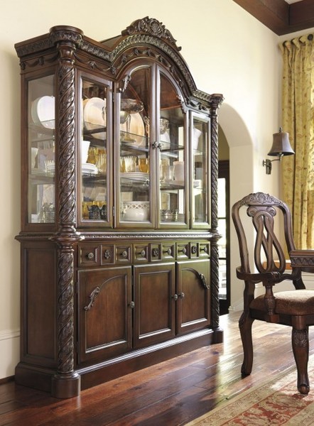 Ashley Furniture North S China, Ashley Dining Room Set With China Cabinet